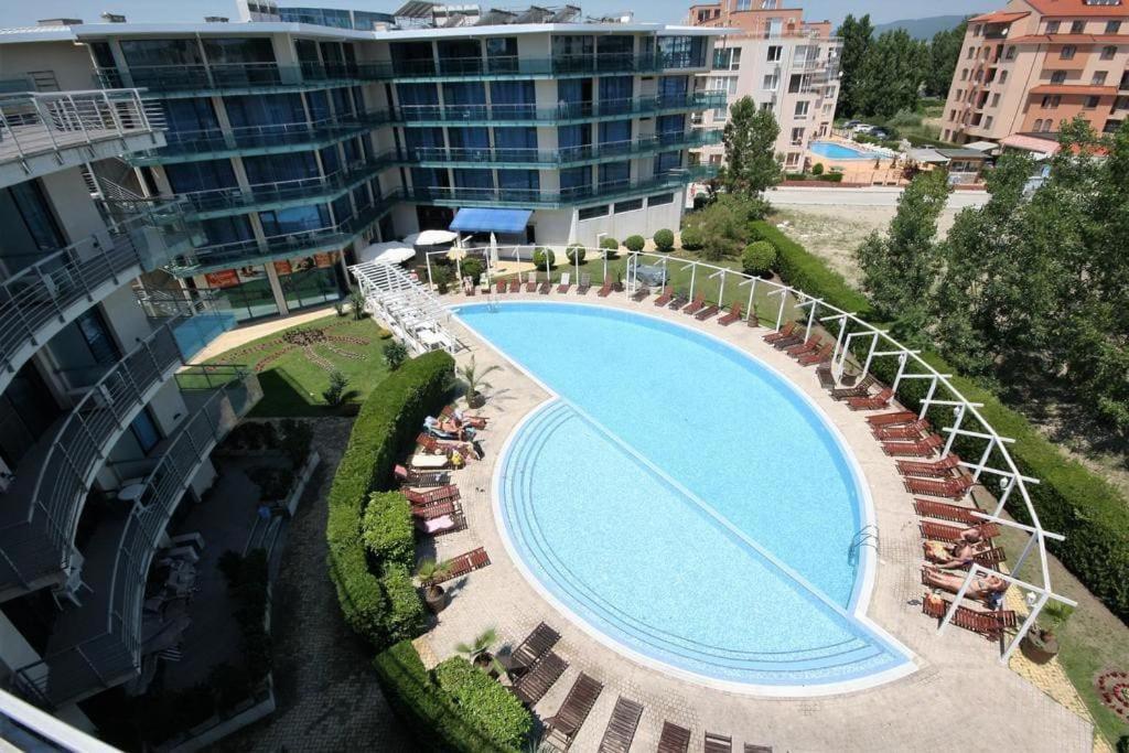 Large Apartment In Sunny Beach Exterior photo